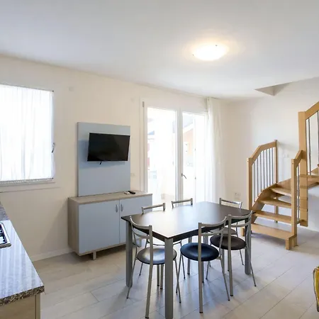 Village-4 By Interhome Appartamento Lido di Jesolo